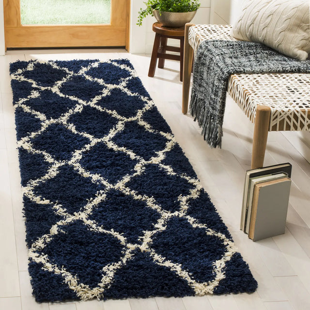 Safavieh Sgd-Dallas Shag 2'-3" x 10'-0" Rug in Navy / Ivory