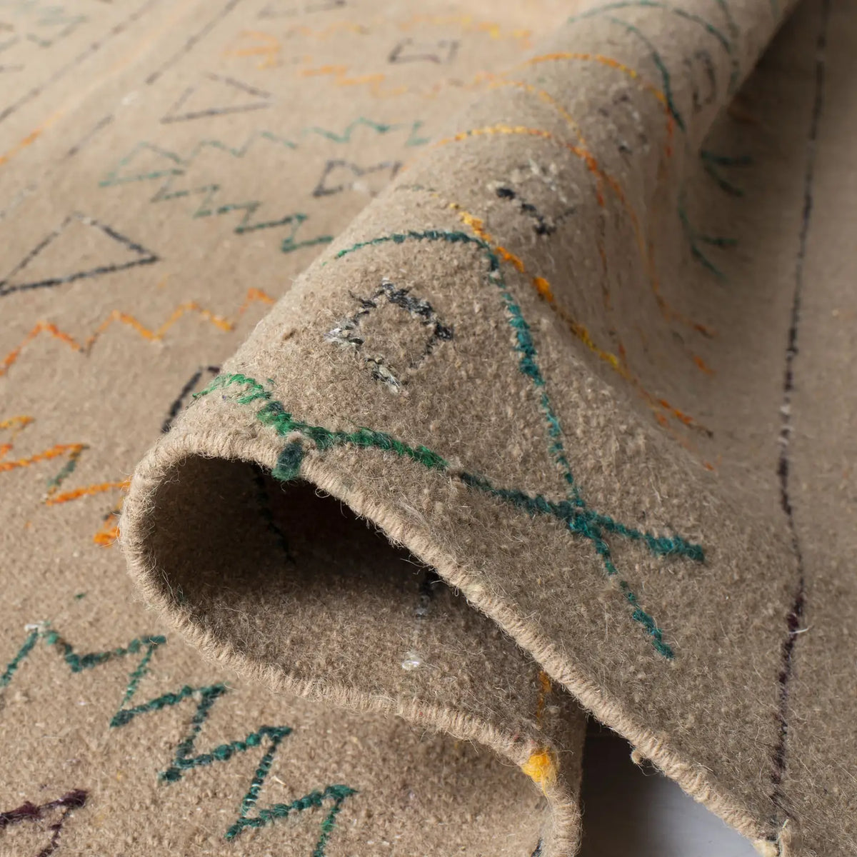 Safavieh Safari 5'-0" x 8'-0" Rug in Multi