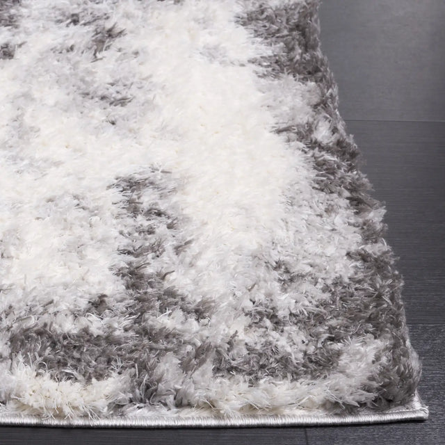 Safavieh Lindsay Shag 4'-0" x 6'-0" Rug in Dark Grey / Grey