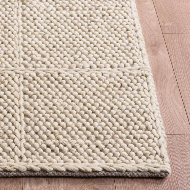 Safavieh Natura 5'-0" x 8'-0" Rug in Beige