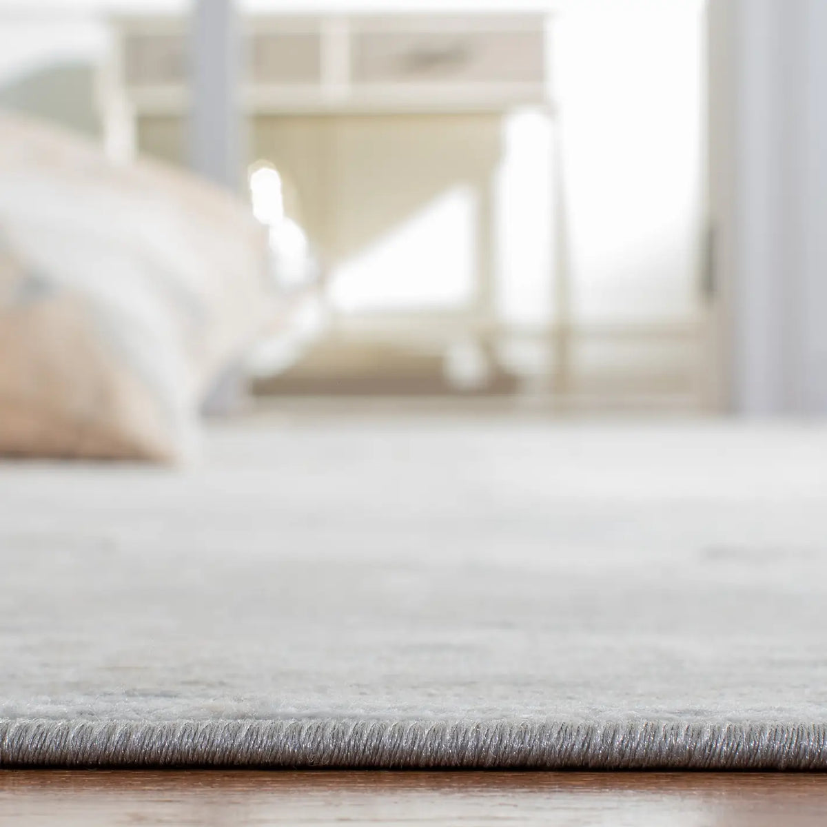 Safavieh Brentwood 4'-0" x 6'-0" Rug in Grey / Beige