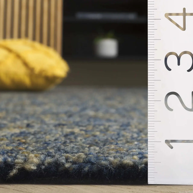 Safavieh Gabbeh 4'-0" x 6'-0" Rug in Dark Blue / Beige