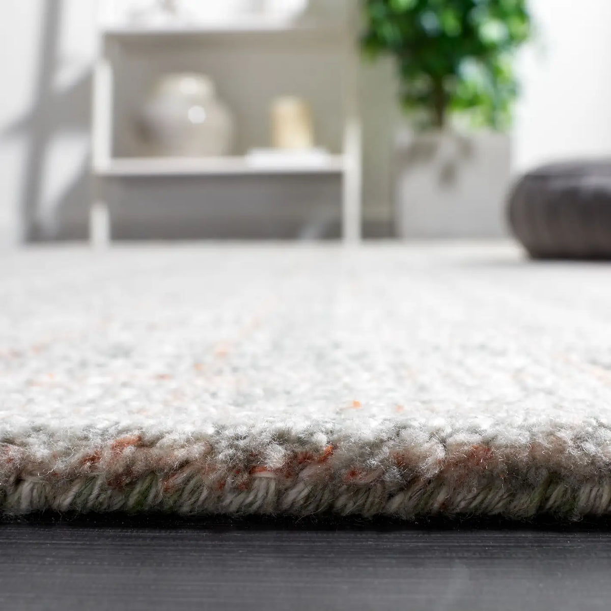 Safavieh Abstract 4'-0" x 6'-0" Rug in Grey / Rust