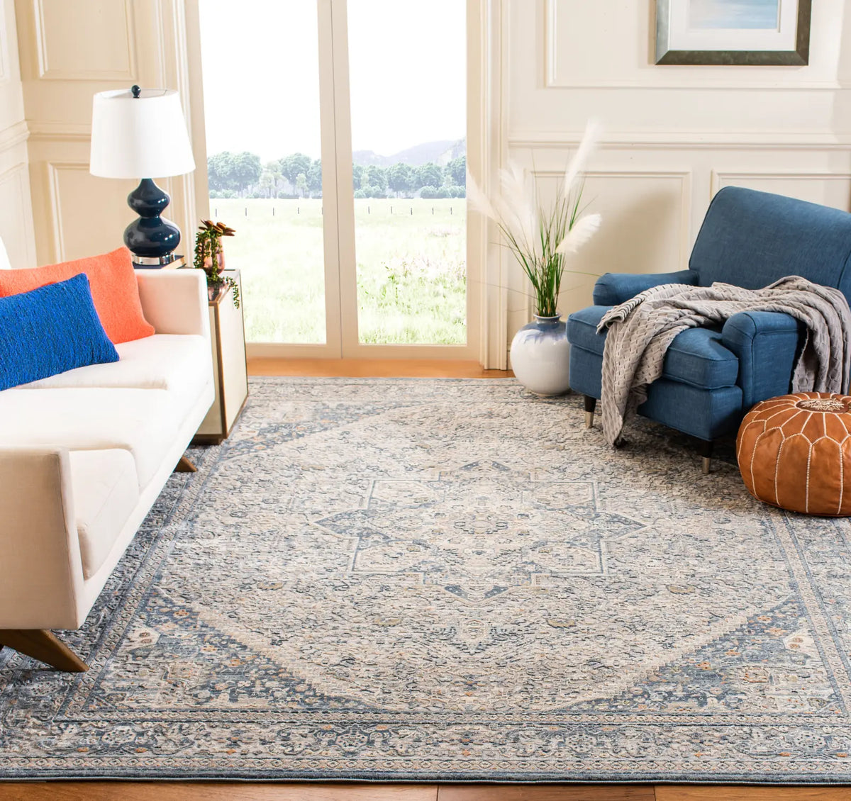 Safavieh Martha Stewart 8'-0" x 10'-0" Rug in Cream / Blue