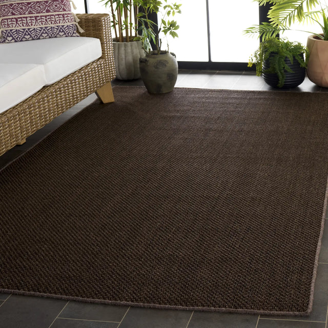 Safavieh Natural Fiber 4'-0" x 6'-0" Rug in Brown / Brown