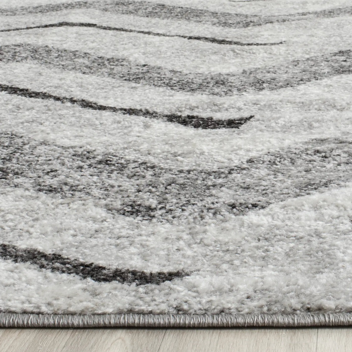 Safavieh Adirondack 8'-0" x 10'-0" Rug in Silver / Charcoal