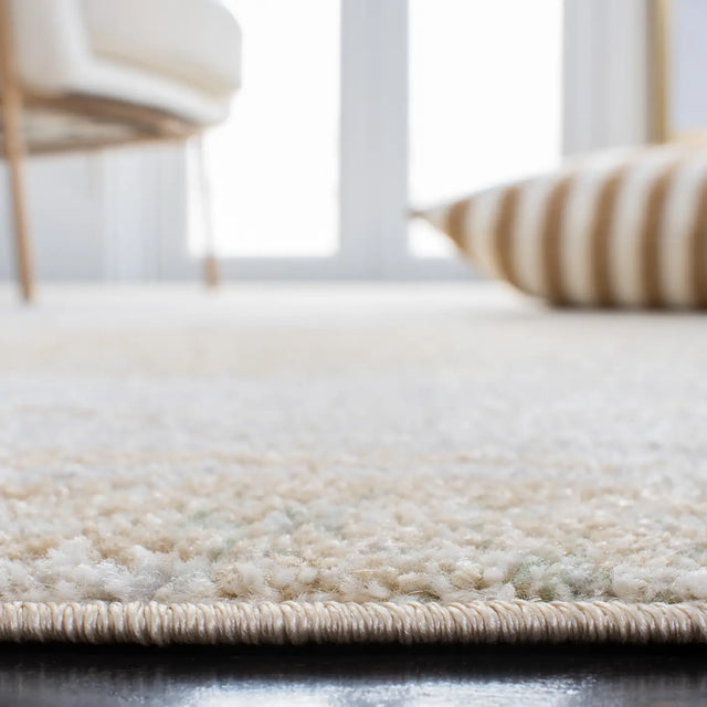 Safavieh Adirondack 4'-0" x 6'-0" Rug in Ivory / Gold