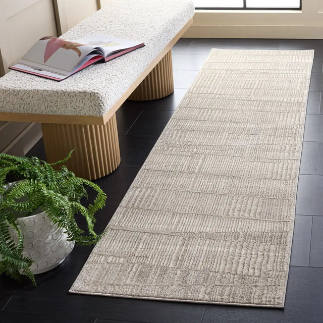 Safavieh Spectrum 2'-2" x 8'-0" Rug in Ivory / Beige
