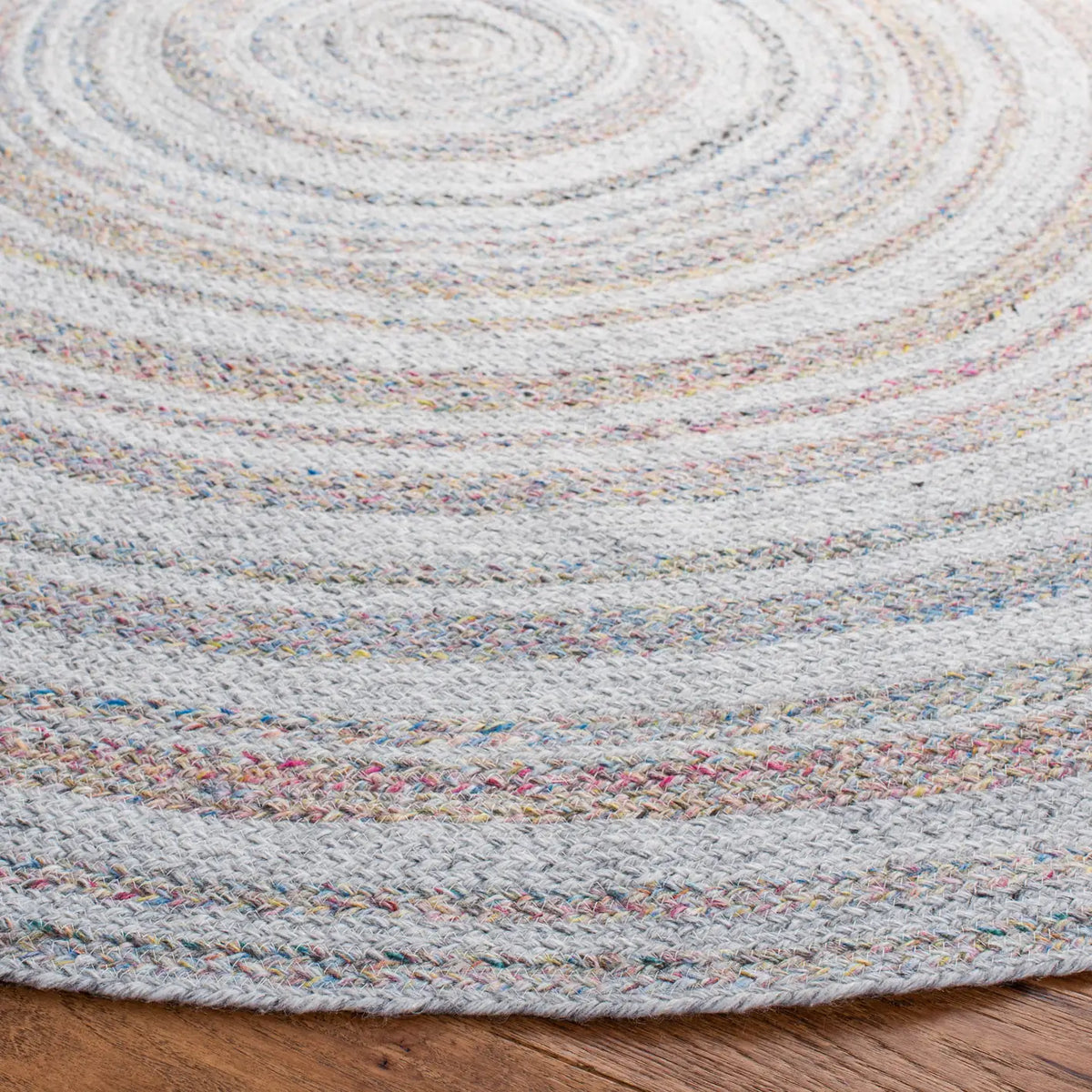 Safavieh Cape Cod 5'-0" x 5'-0" Rug in Grey / Pink