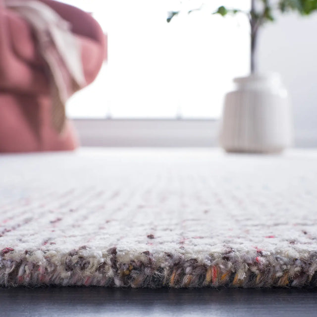 Safavieh Abstract 4'-0" x 6'-0" Rug in Ivory / Blue