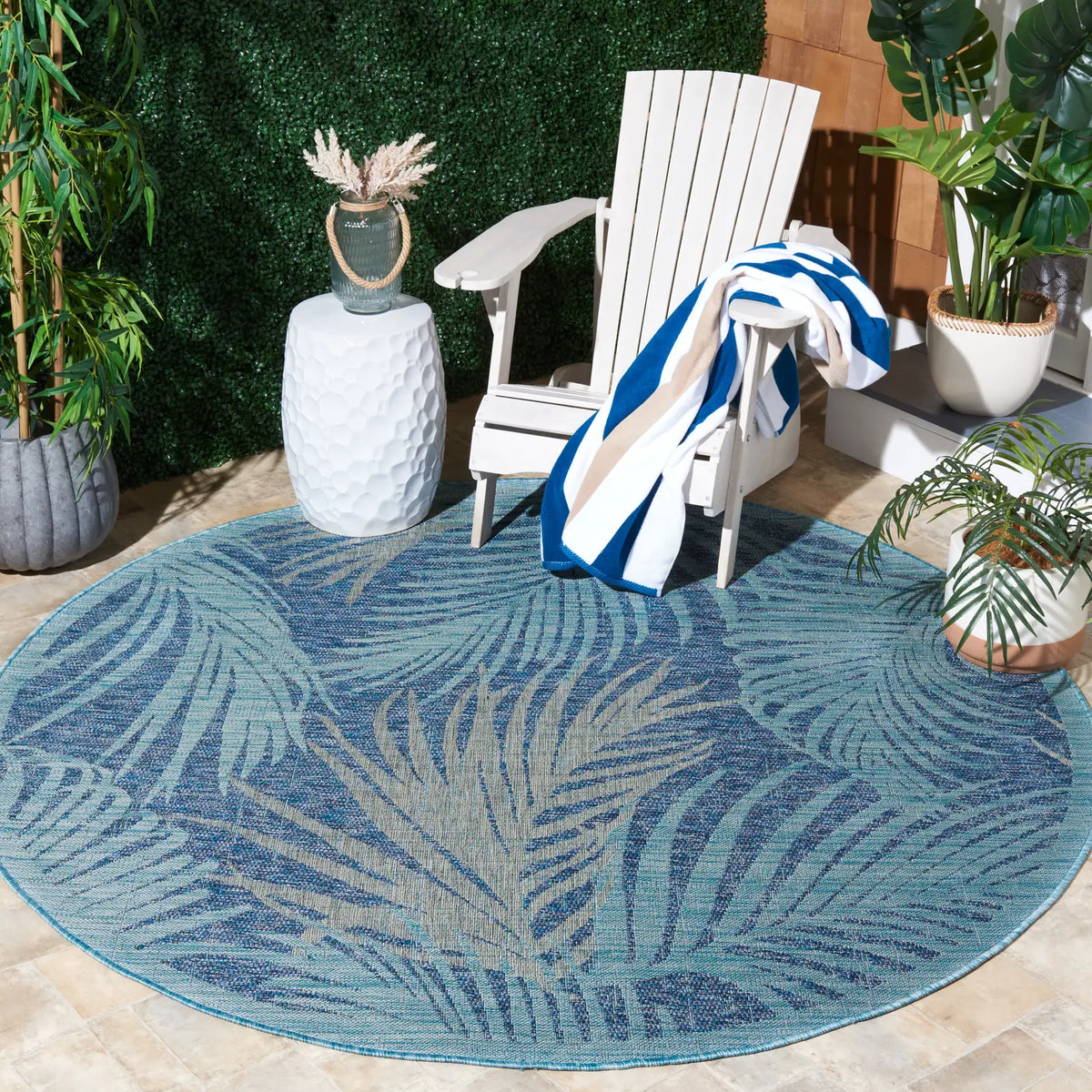 Safavieh Courtyard 6'-7" x 6'-7" Rug in Aqua / Navy