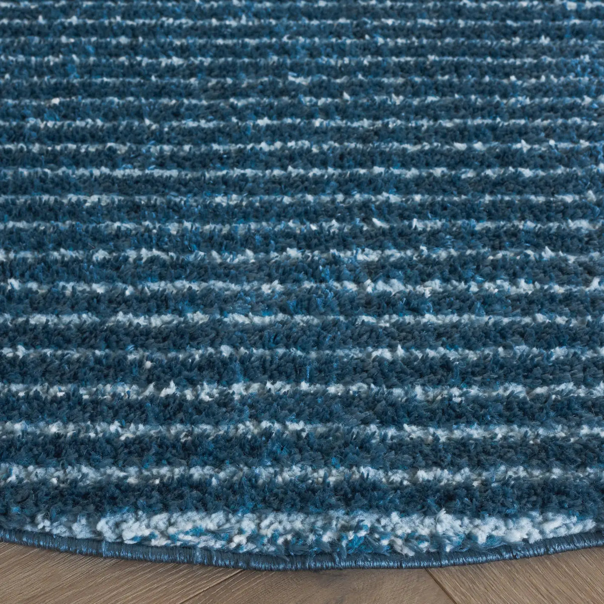 Safavieh Penelope Shag 6'-7" x 6'-7" Rug in Navy / Ivory