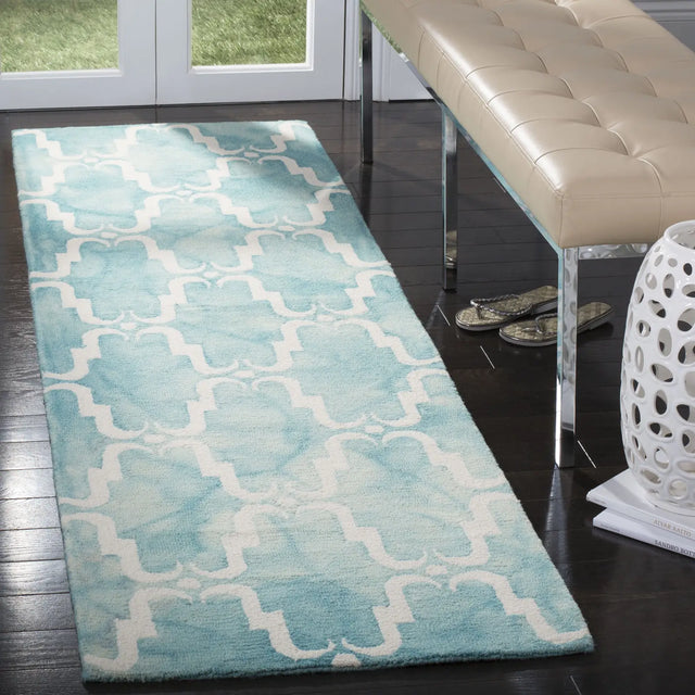 Safavieh Dip Dye 2'-3" x 8'-0" Rug in Turquoise / Ivory