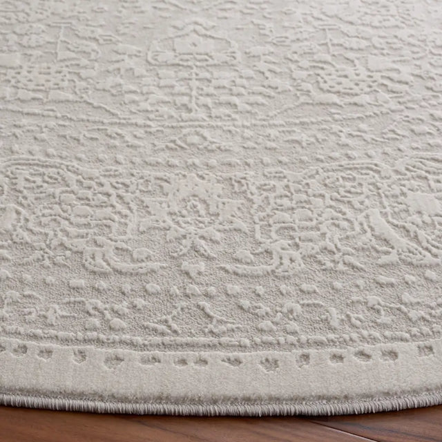 Safavieh Reflection 6'-7" x 6'-7" Rug in White / Ivory