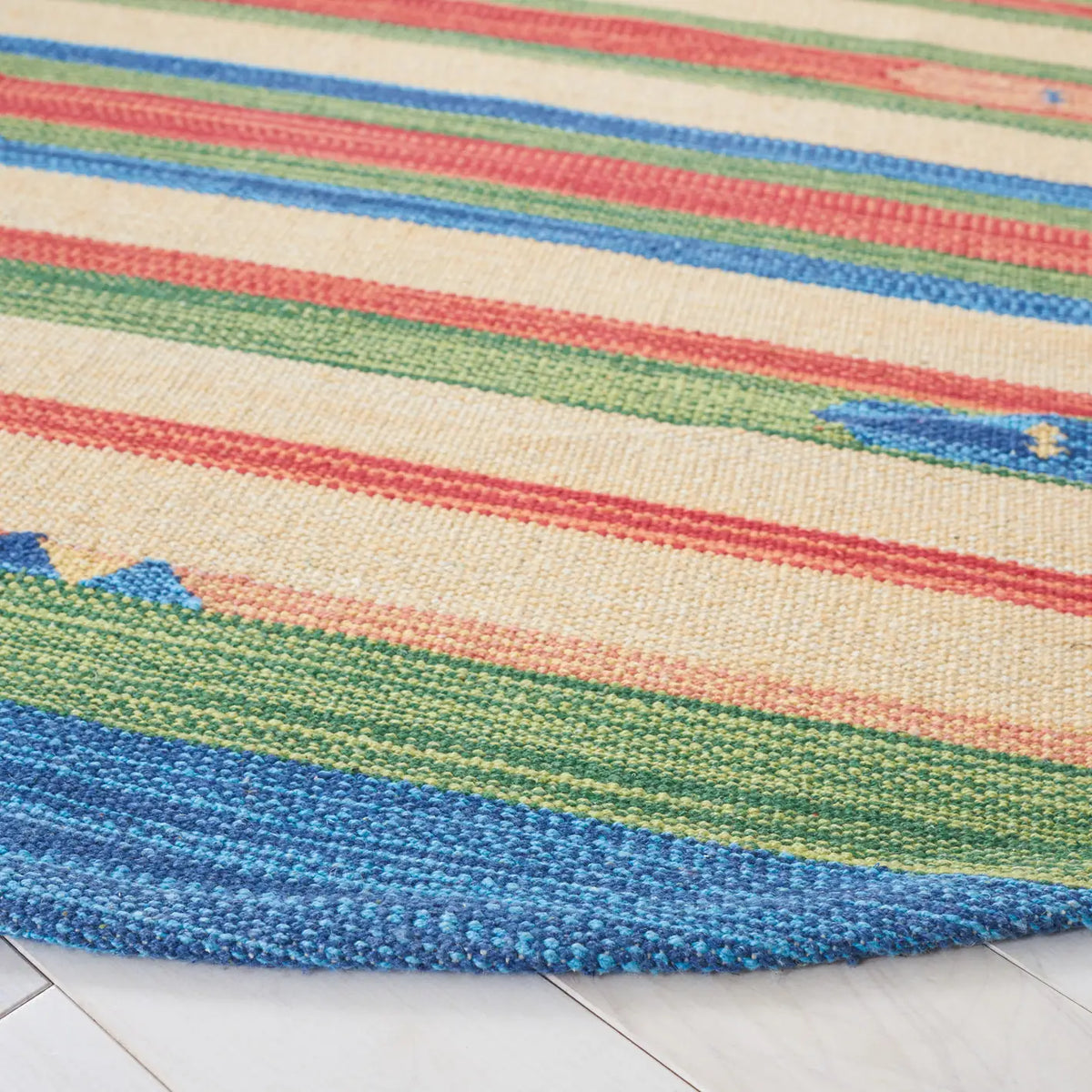 Safavieh Montauk 6'-0" x 6'-0" Rug in Green / Blue