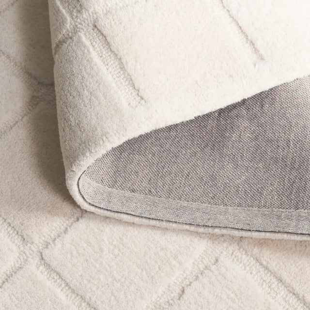Safavieh Mykonos 4'-0" x 6'-0" Rug in Ivory