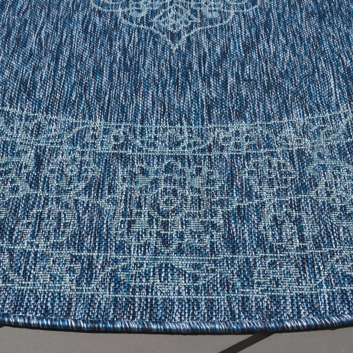 Safavieh Courtyard 6'-7" x 6'-7" Rug in Navy / Ivory