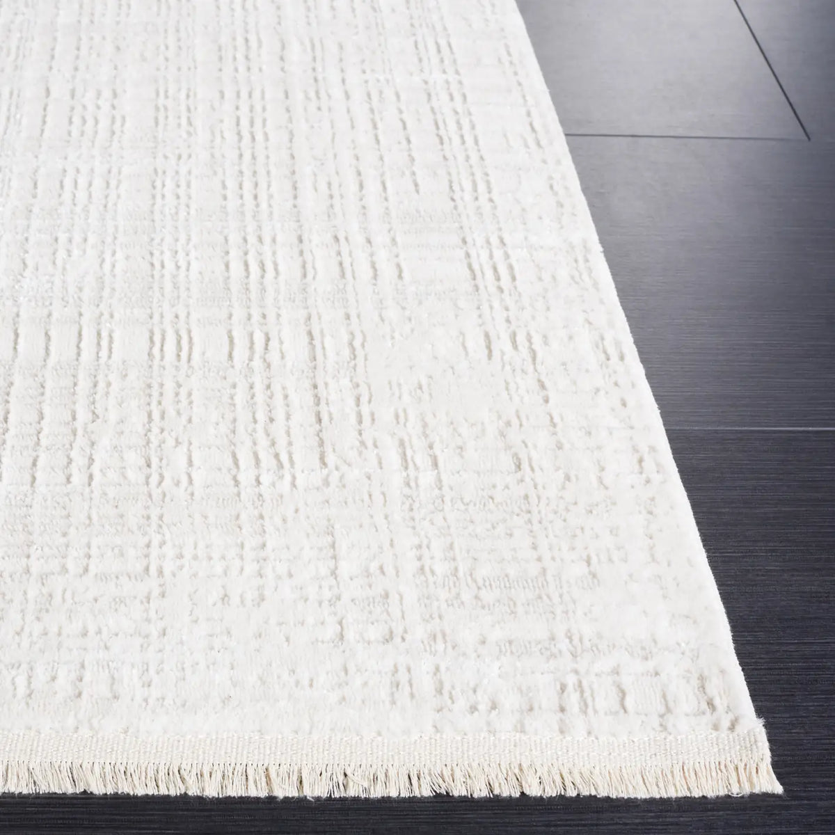 Safavieh Whisper 4'-0" x 6'-0" Rug in Ivory / Ivory