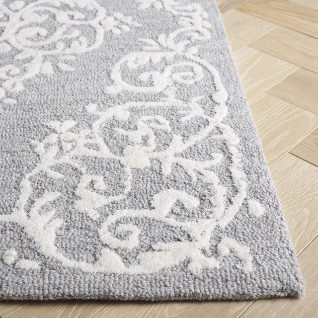 Safavieh Metro 5'-0" x 8'-0" Rug in Grey / Ivory