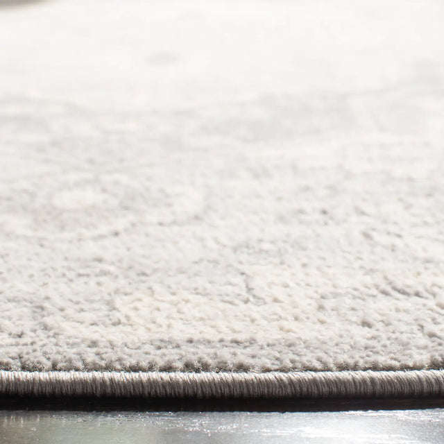Safavieh Brentwood 5'-0" x 5'-0" Rug in Grey / Cream