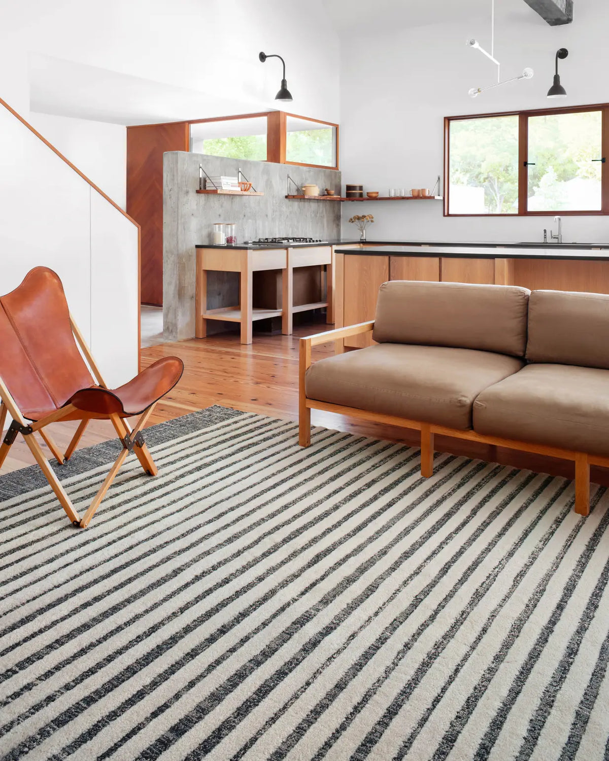 Loloi Hagen Hag-01 White/Ocean Rugs - room scene 1