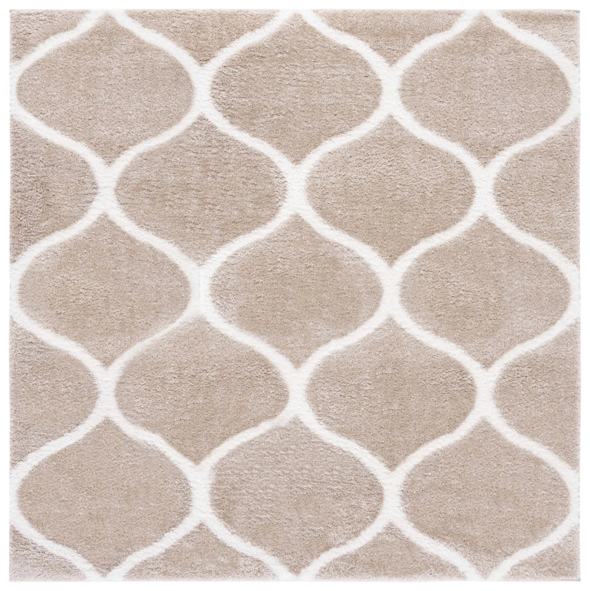 Safavieh Tahoe Shag 6'-7" x 6'-7" Rug in Beige / White