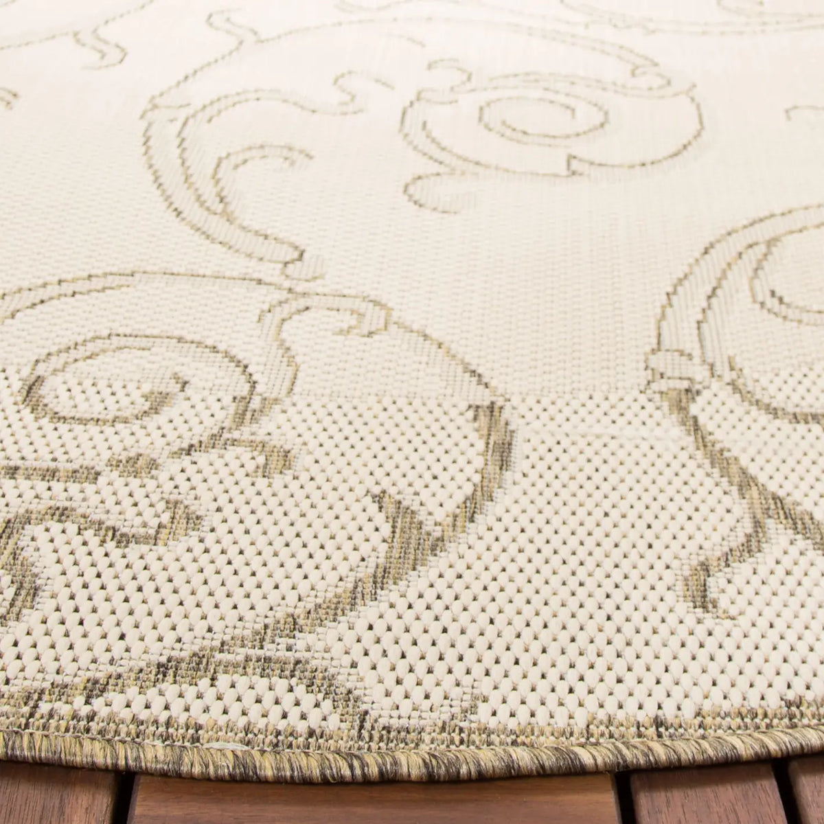 Safavieh Courtyard 5'-3" x 5'-3" Rug in Natural / Brown