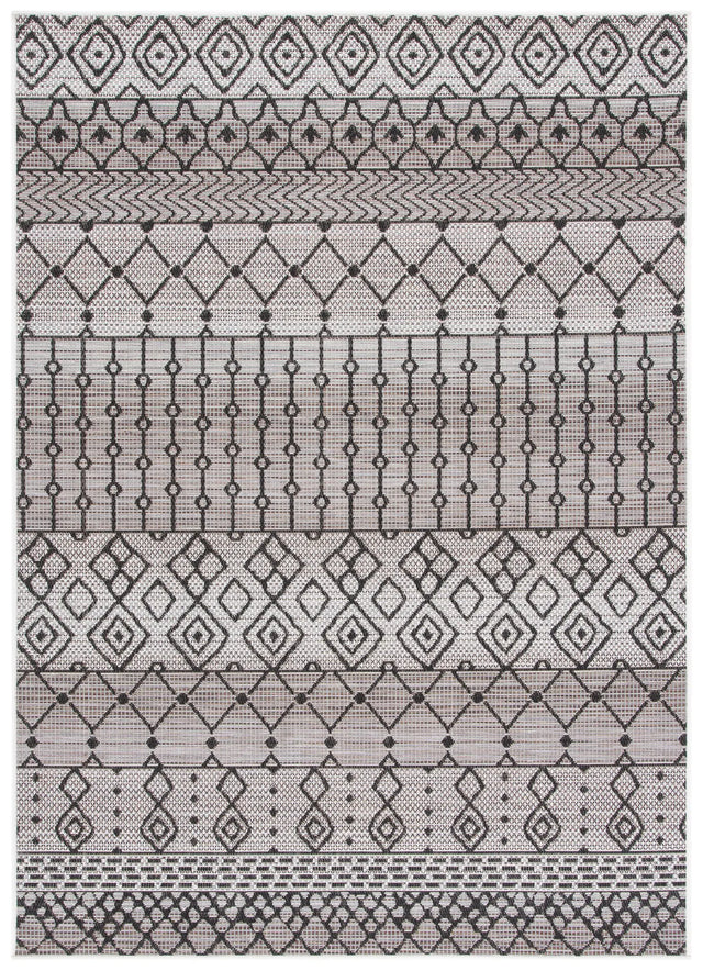 Safavieh Havana 4'-5" x 6'-5" Rug in Light Brown / Black