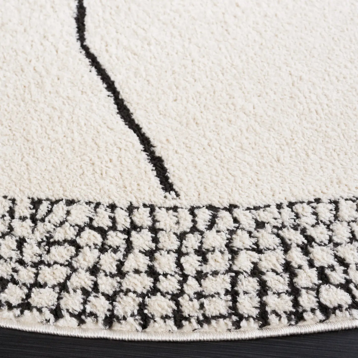 Safavieh Melody 6'-7" x 6'-7" Rug in Ivory / Black