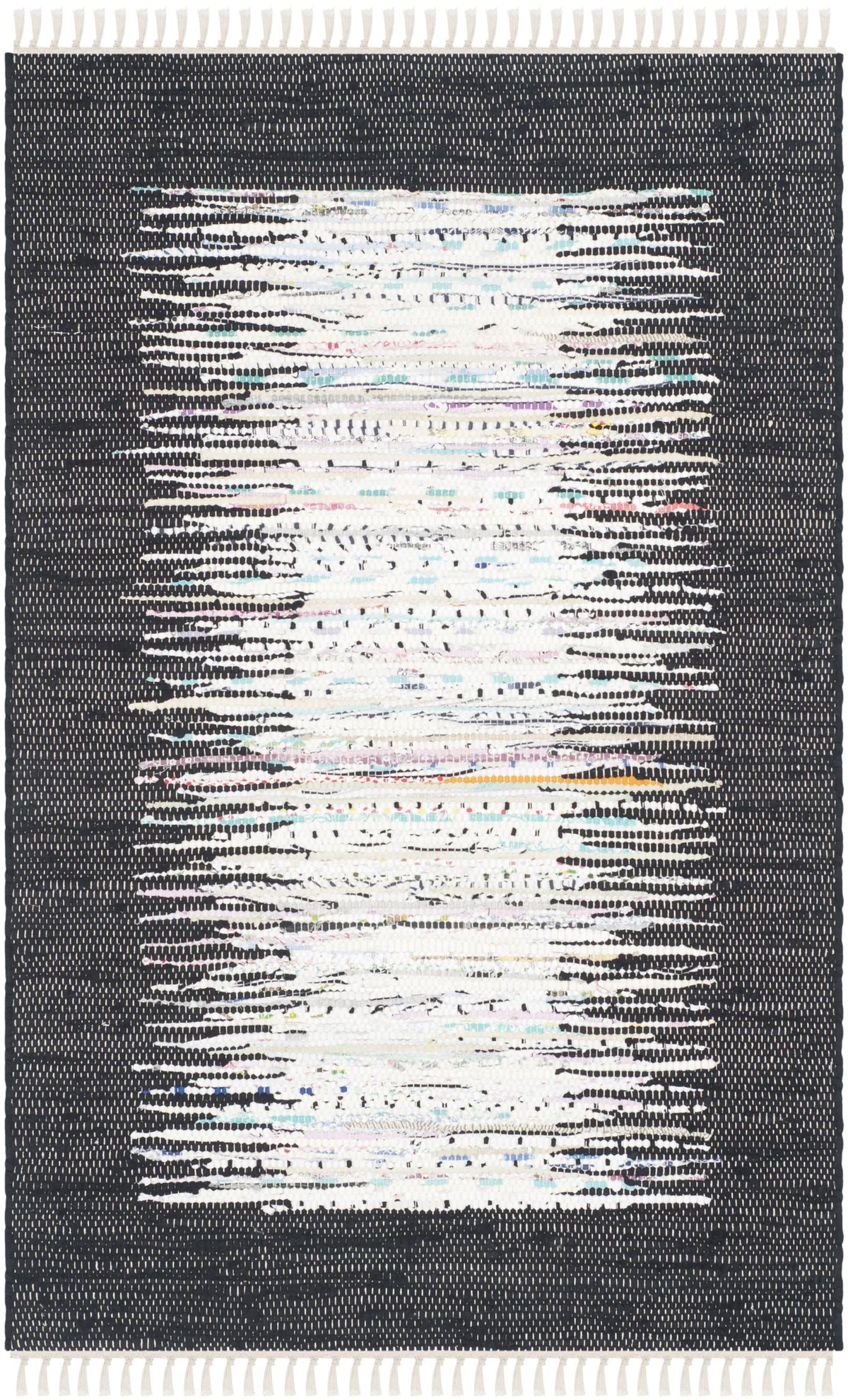 Safavieh Montauk 2'-6" x 4'-0" Rug in Ivory / Black