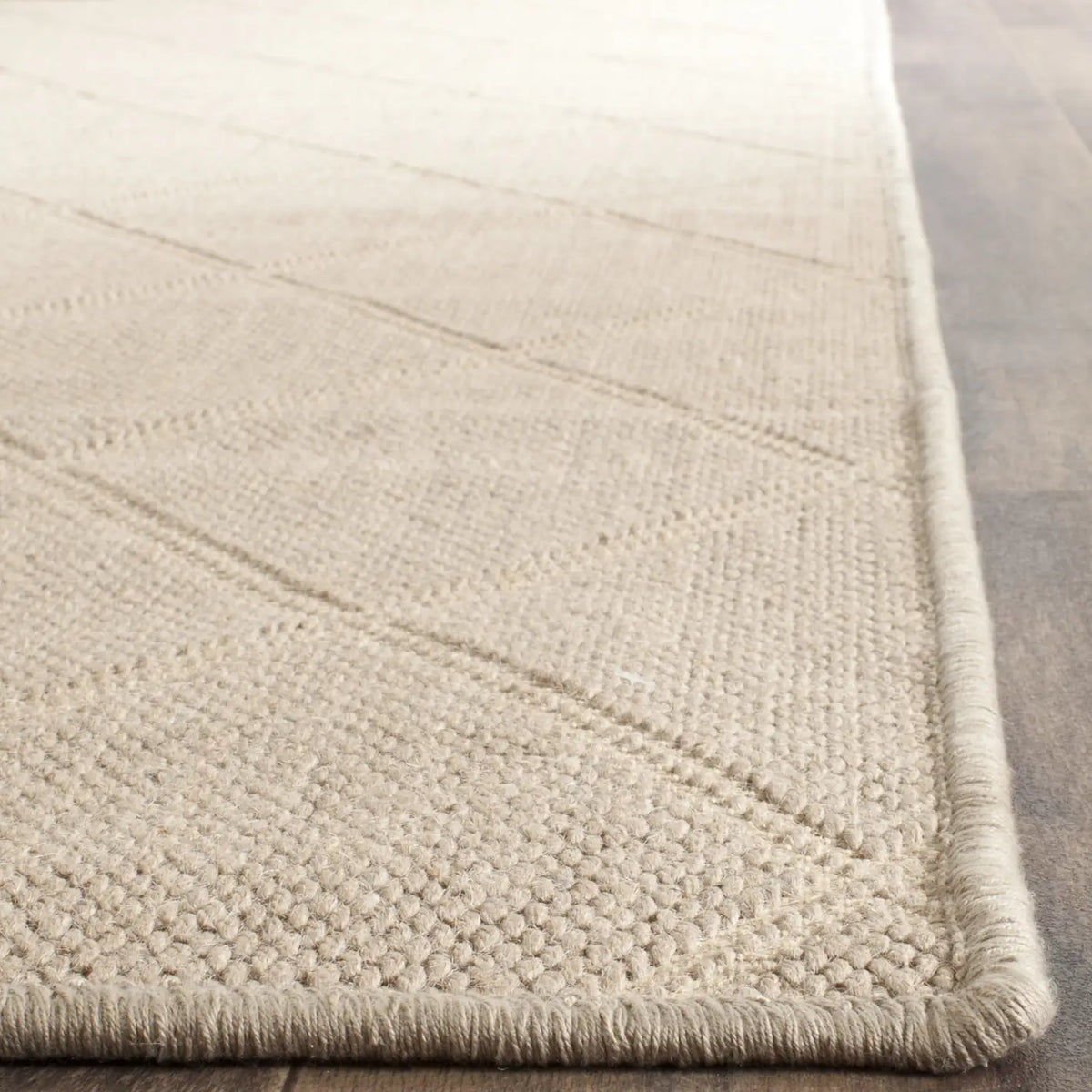 Safavieh Palm Beach 4'-0" x 6'-0" Rug in Seagrass