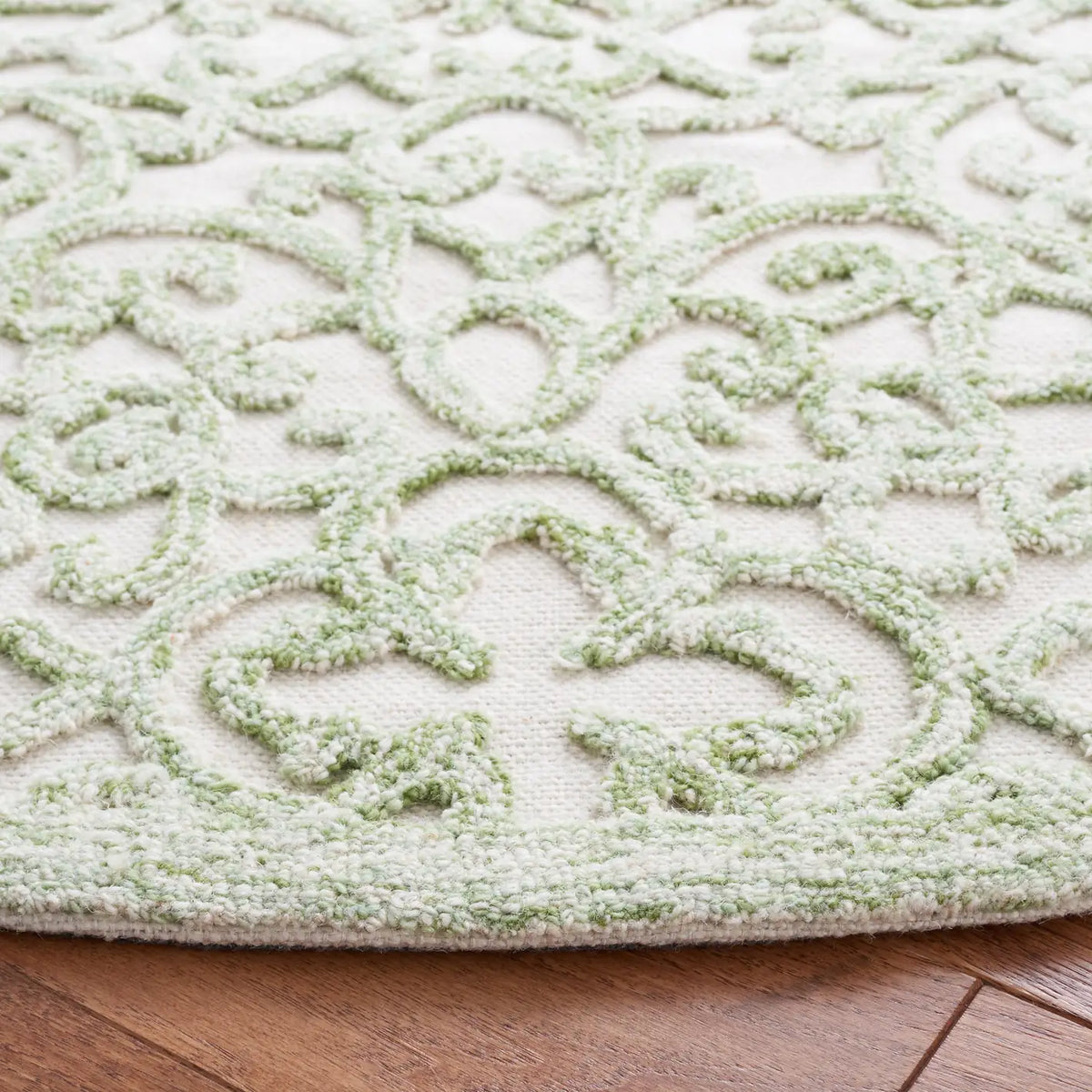 Safavieh Trace 6'-0" x 6'-0" Rug in Ivory / Green