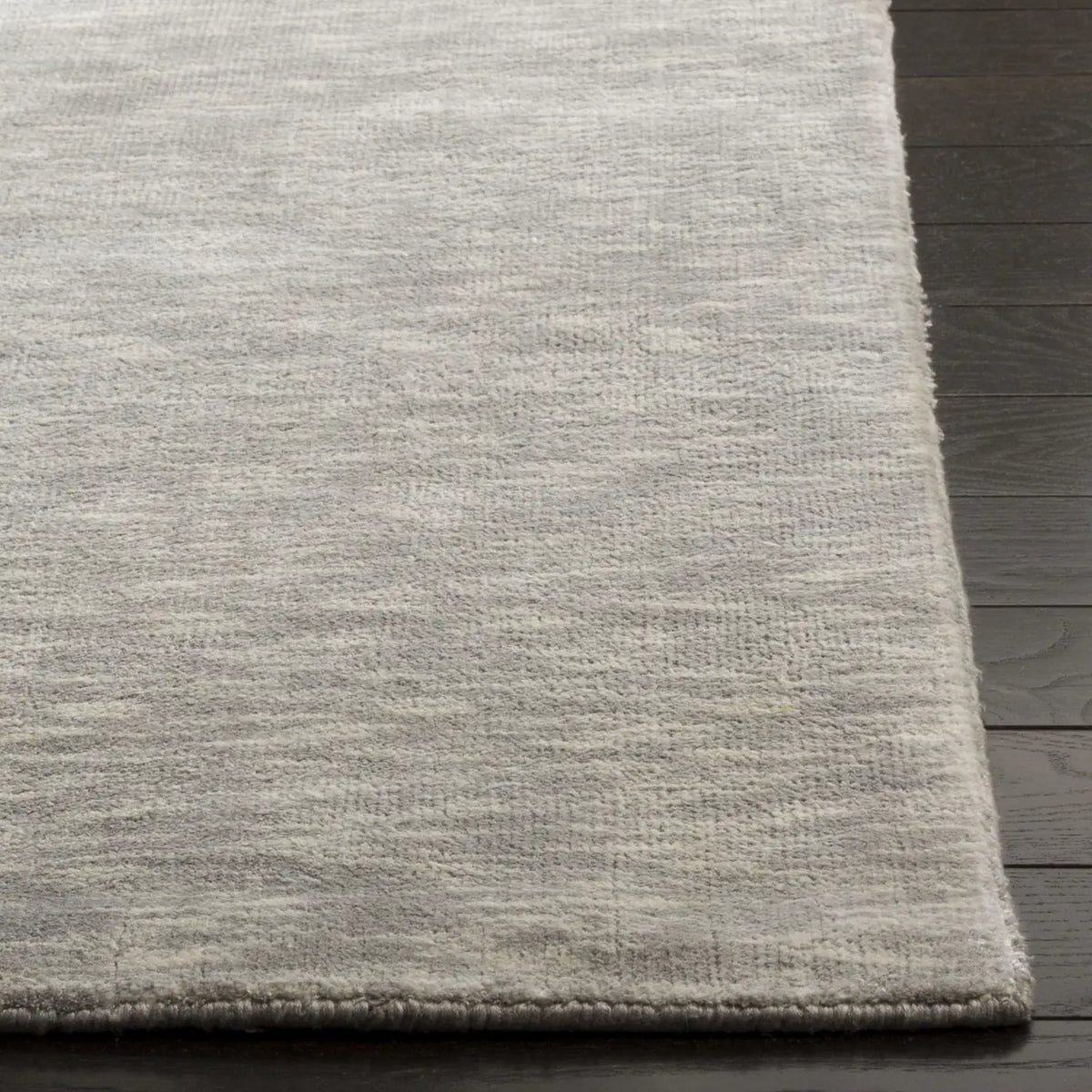 Safavieh Mirage 6'-0" x 9'-0" Rug in Silver / Grey