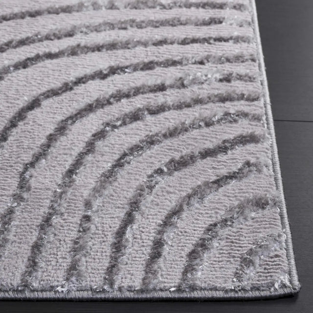 Safavieh Maya 4'-0" x 6'-0" Rug in Ivory / Grey