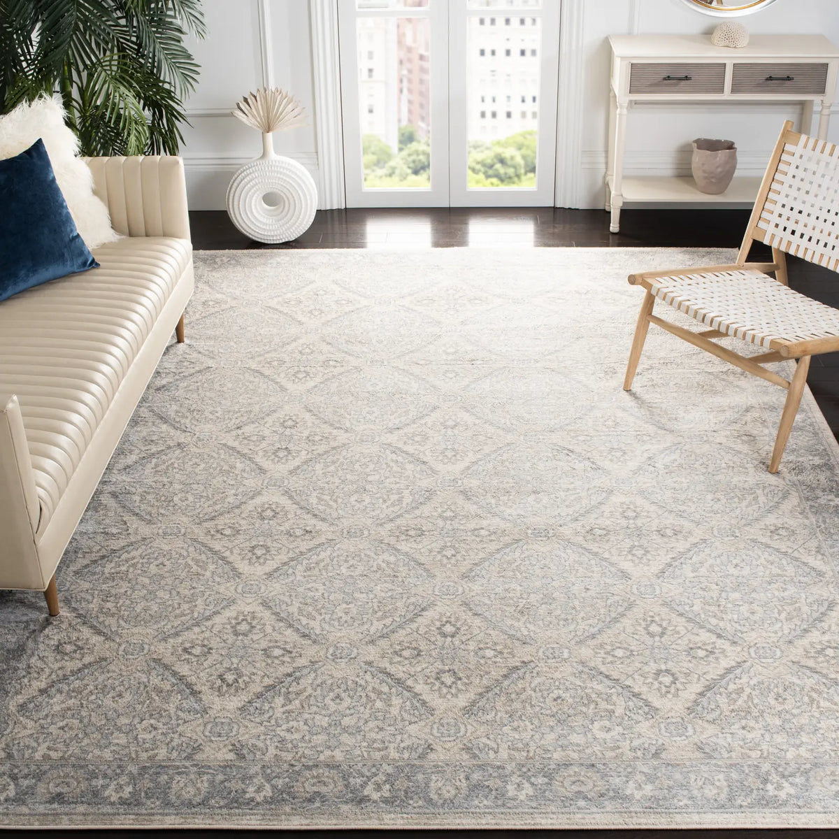 Safavieh Brentwood 10'-0" x 13'-0" Rug in Cream / Grey