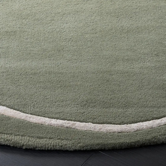 Safavieh Fifth Avenue 6'-0" x 6'-0" Rug in Sage Green / Ivory