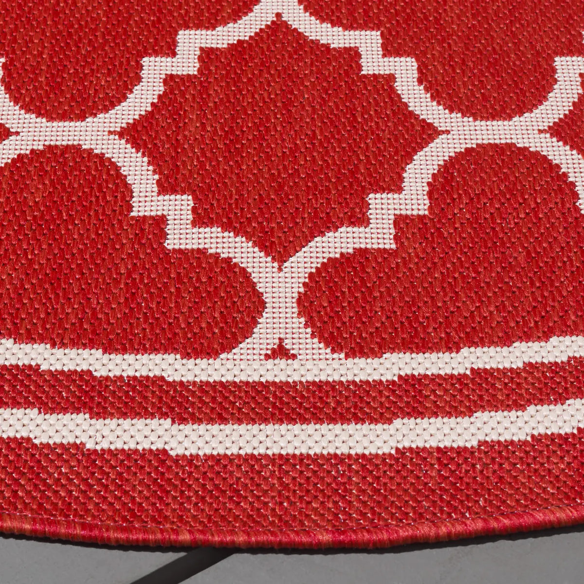 Safavieh Courtyard 5'-3" x 5'-3" Rug in Red / Bone