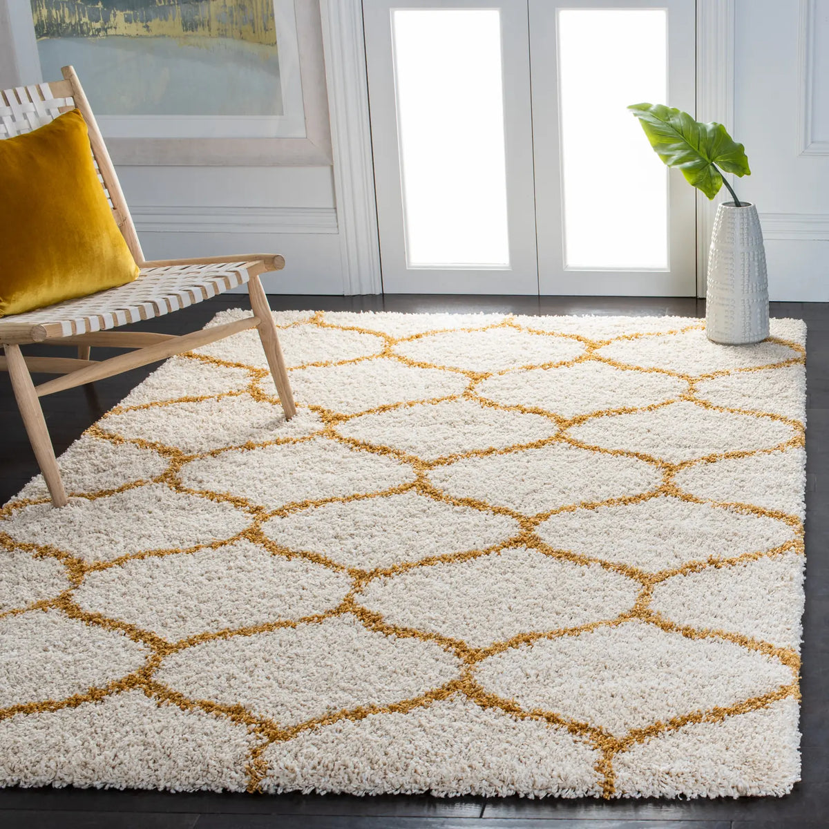 Safavieh Hudson Shag 4'-0" x 6'-0" Rug in Ivory / Gold