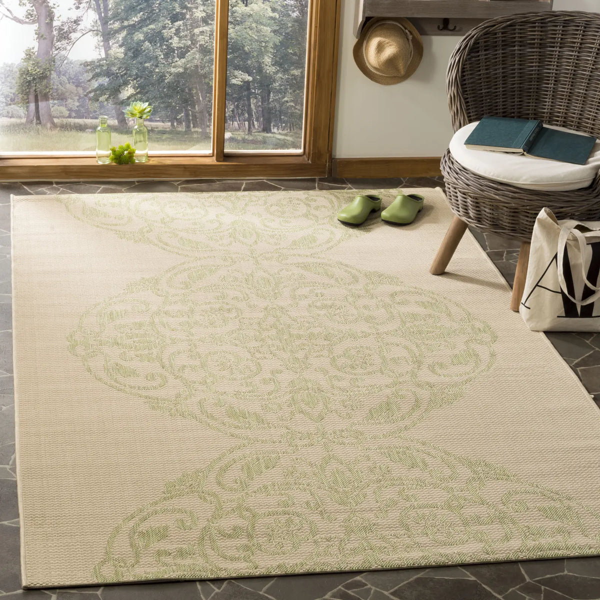 Safavieh Martha Stewart 5'-3" x 7'-7" Rug in Beach Grass