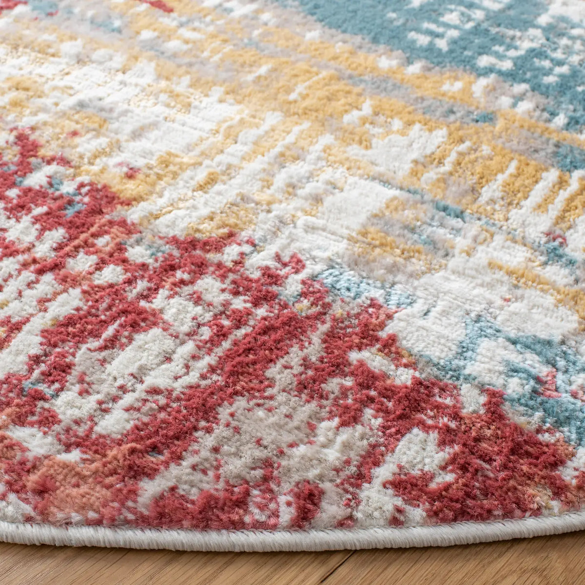 Safavieh Skyler 6'-7" x 6'-7" Rug in Burgundy / Gold