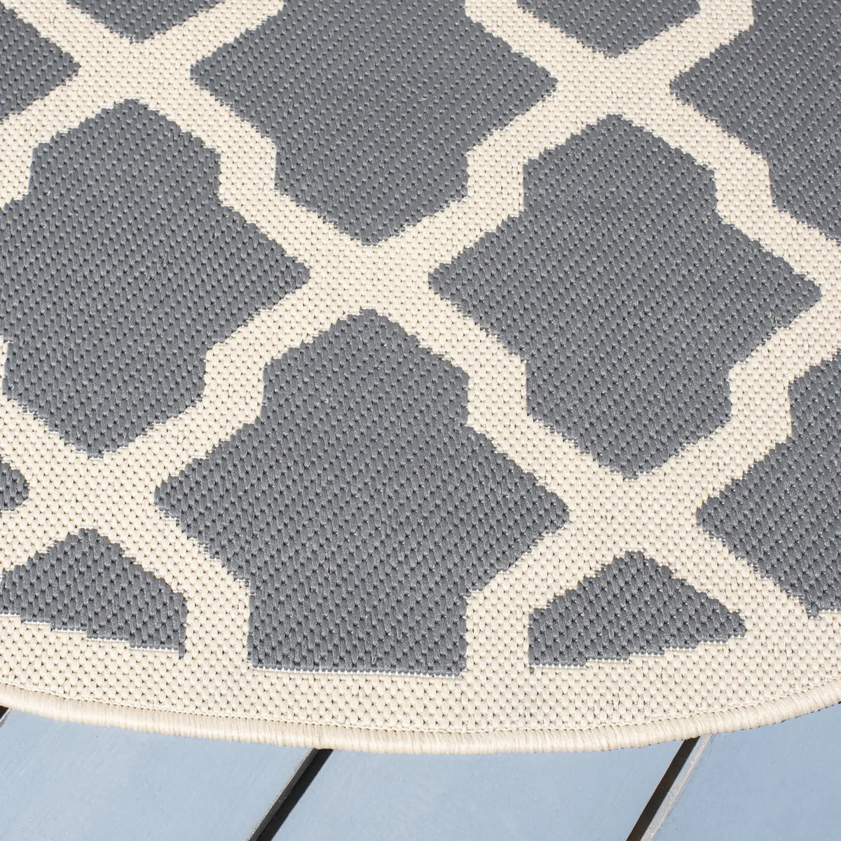 Safavieh Courtyard 5'-3" x 5'-3" Rug in Anthracite / Beige