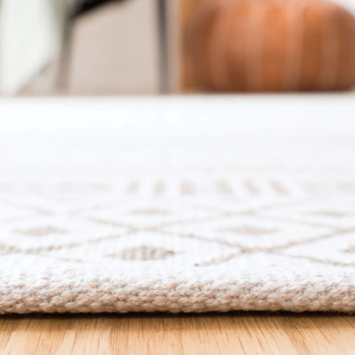 Safavieh Cedar Brook 5'-0" x 8'-0" Rug in Grey / Ivory