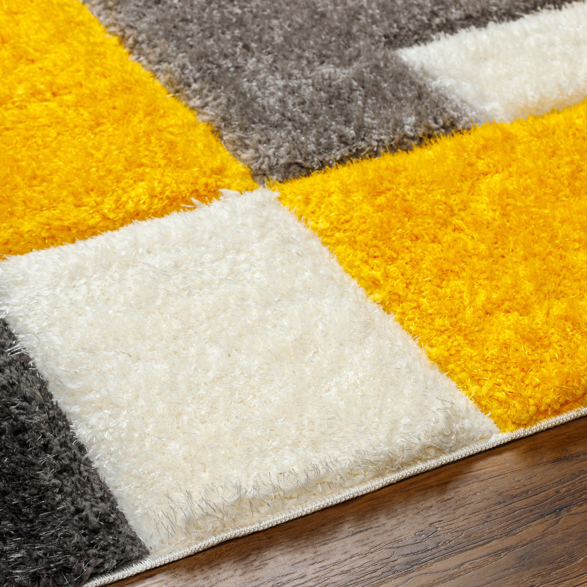 Surya Bologna Bog-2309 Amber, Pearl, Light Silver Rug.