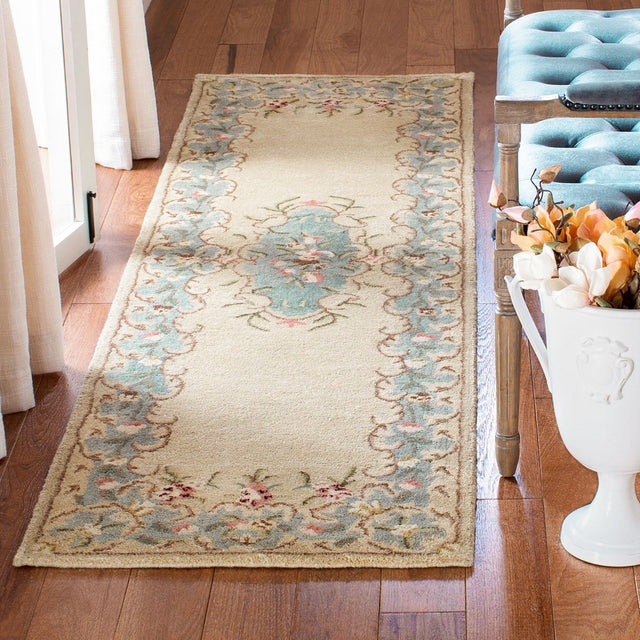 Safavieh Bergama brg166a Ivory / Light Blue Rugs