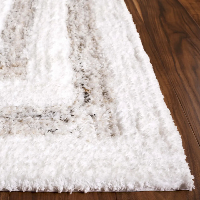 Safavieh Glory Shag 4'-0" x 6'-0" Rug in Ivory / Beige