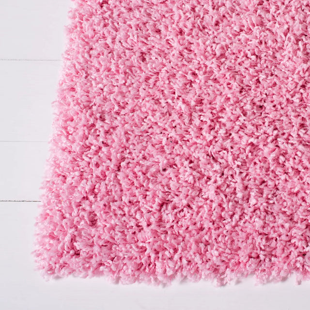 Safavieh Sga-Athens Shag 4'-0" x 6'-0" Rug in Pink