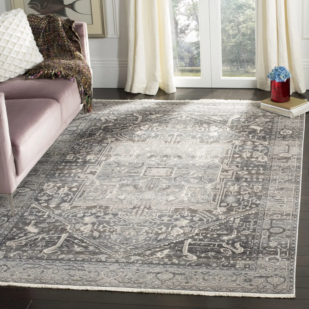 Safavieh Vintage Persian 6'-0" x 9'-0" Rug in Grey / Charcoal