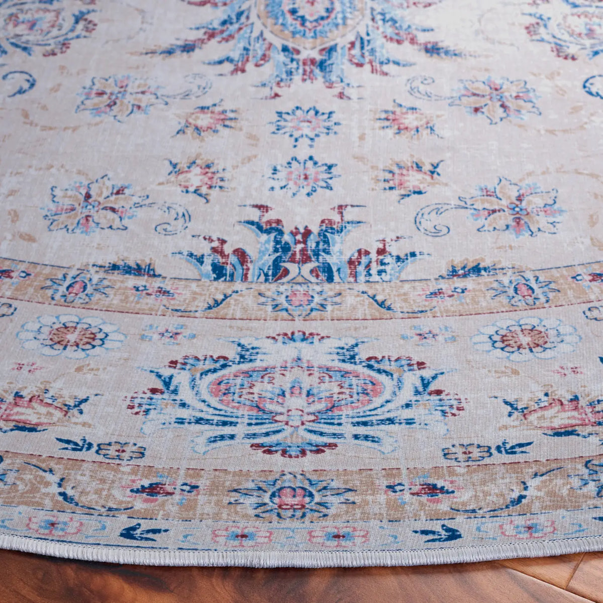 Safavieh Tucson 6'-0" x 6'-0" Rug in Ivory / Blue