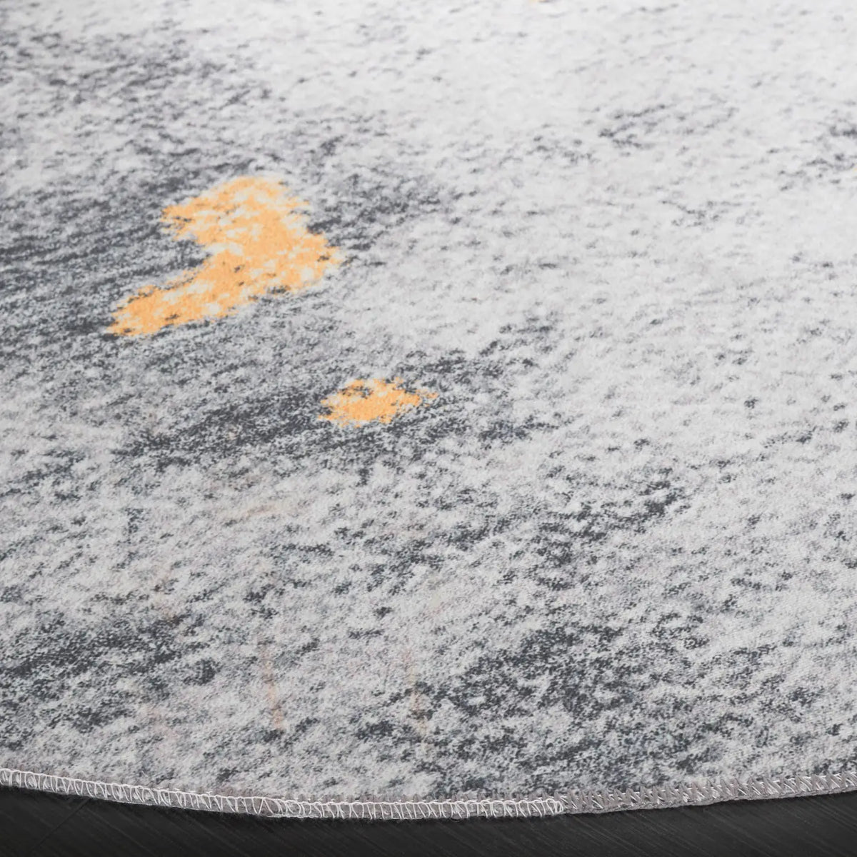 Safavieh Malibu 6'-0" x 6'-0" Rug in Grey / Gold