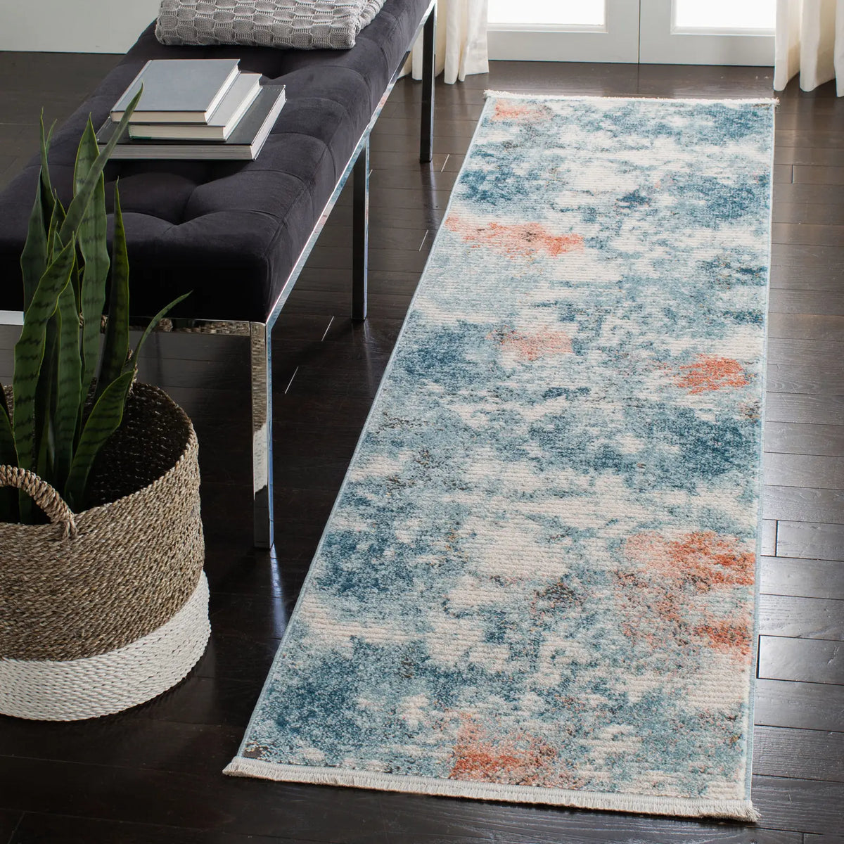 Safavieh Shivan 2'-2" x 8'-0" Rug in Blue / Ivory